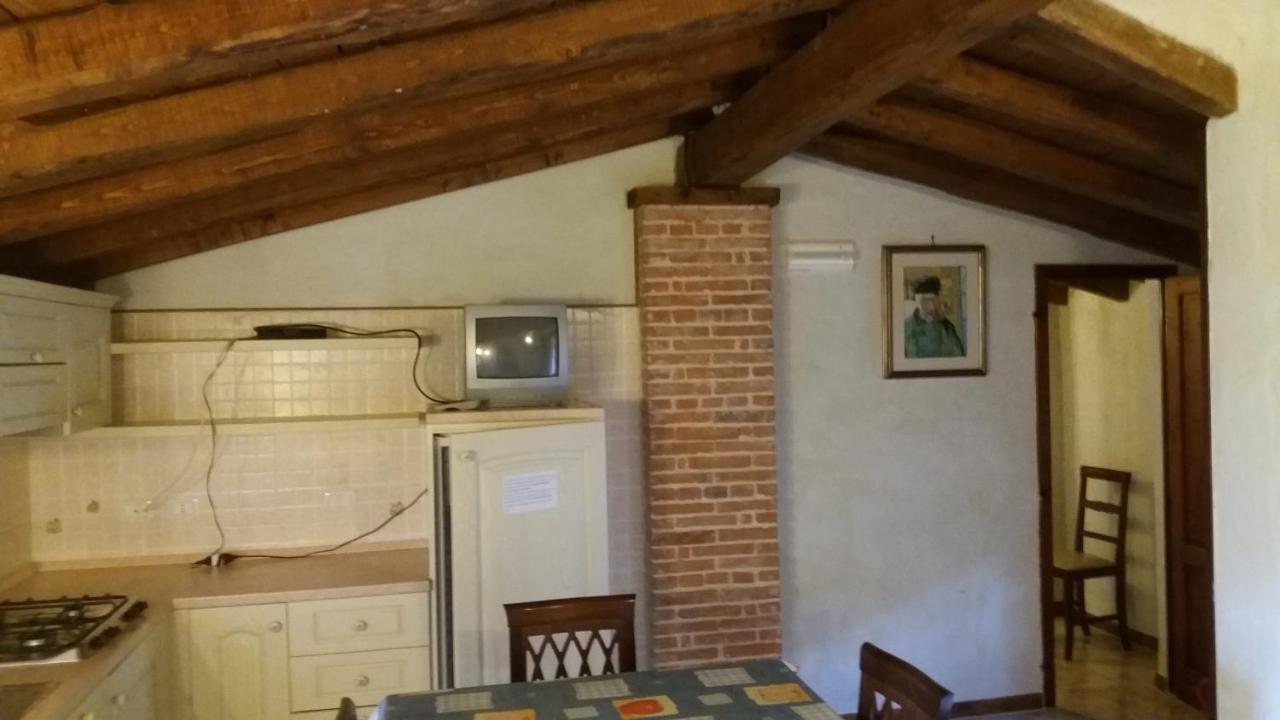 Вилла Casa Vacanze Poggio Degli Ulivi Ашеа Экстерьер фото