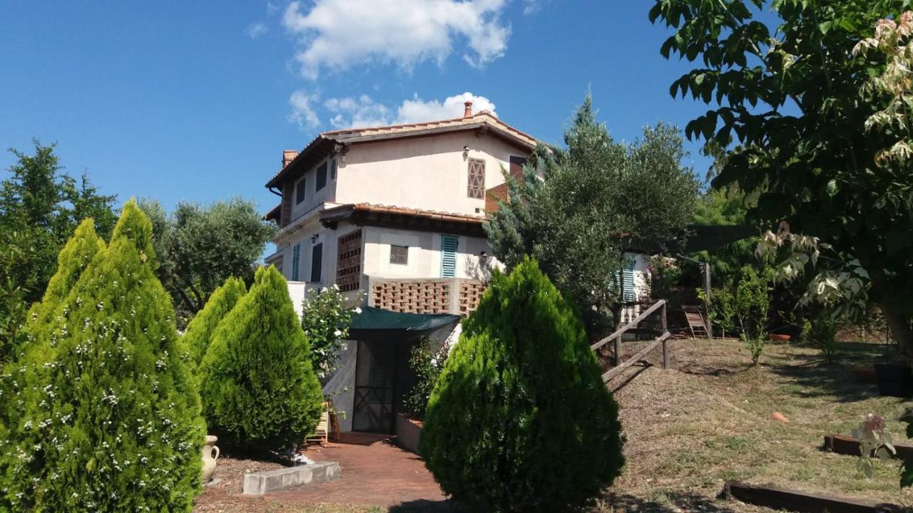 Вилла Casa Vacanze Poggio Degli Ulivi Ашеа Экстерьер фото